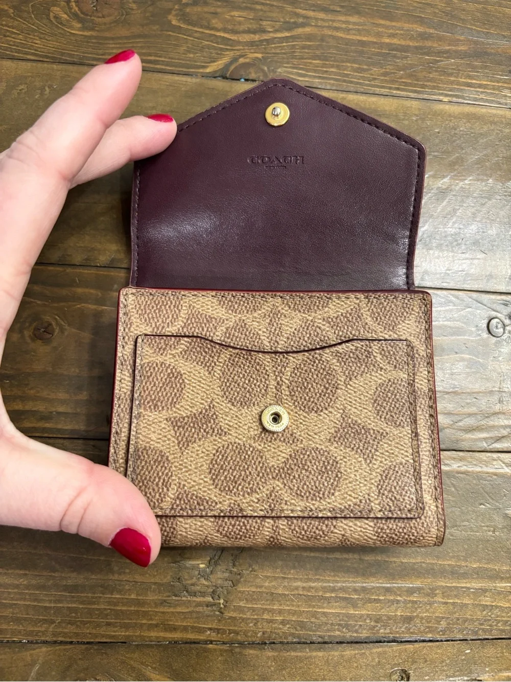 coach compact